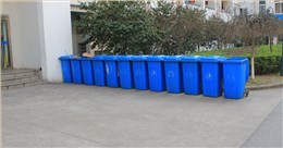 大号塑料垃圾桶应用